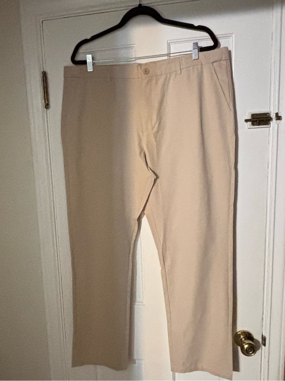 Men's Tailored Straight-Leg Khaki Golf Pants
Size 40x32L